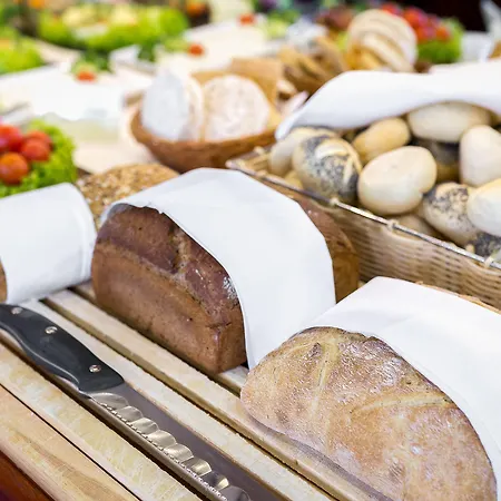 Bukowy Park Medical 4*