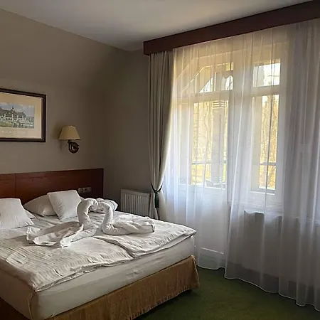 Bukowy Park Medical 4*